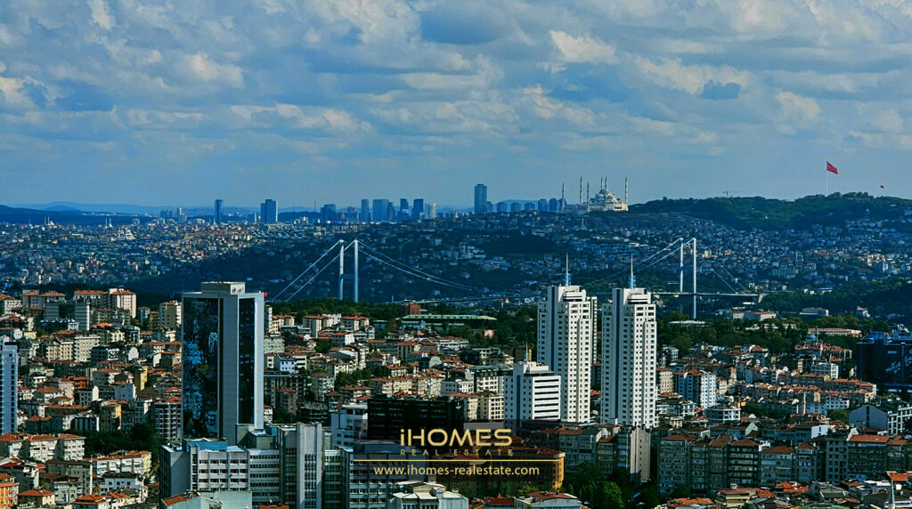 پل بسفر بین بخش اروپایی و آسیایی استانبول